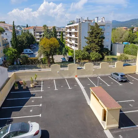 With Sea View 50m From The Lejlighed